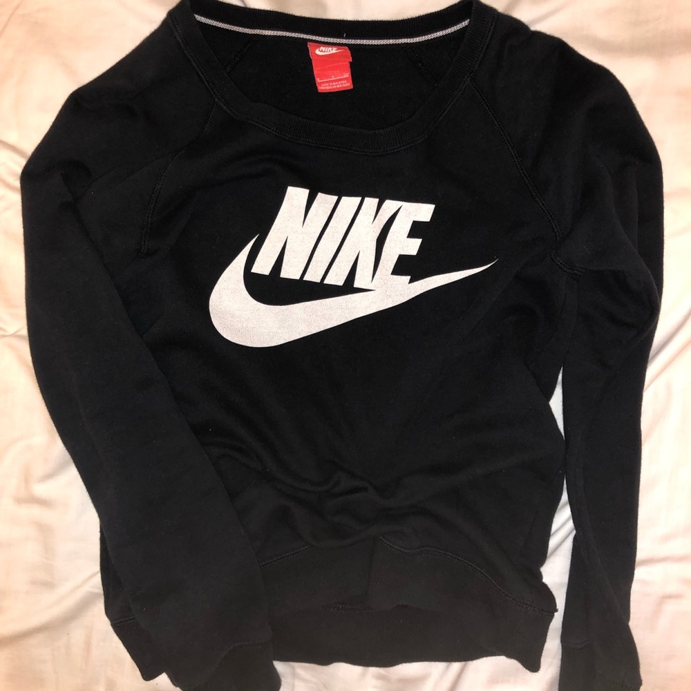 Black Nike Long Sleeve Crewneck Sweater